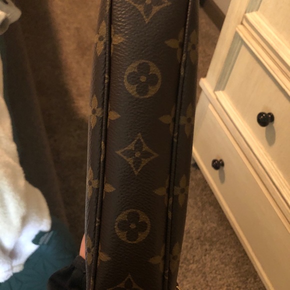 ❌SOLD❌ pochette accessories - Picture 3 of 3